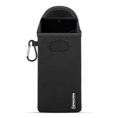 Hoesje voor Motorola Edge 20 Lite - MobyDefend Neopreen Pouch Met Karabijnhaak - Insteekhoesje - Riemlus Hoesje - Zwart