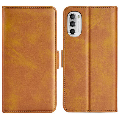 Motorola Moto G52 Hoesje - MobyDefend Luxe Wallet Book Case (Sluiting Zijkant) - Lichtbruin