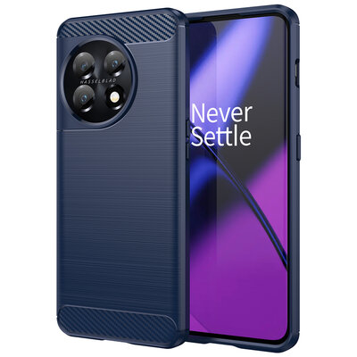 OnePlus 11 Hoesje - MobyDefend TPU Backcover - Geborstelde Metaal &amp; Carbon-Look - Blauw