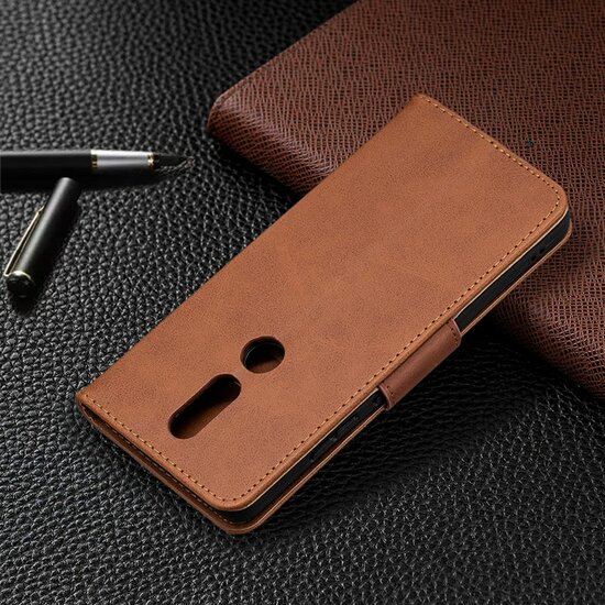 Nokia 2.4 Hoesje - MobyDefend Wallet Book Case Met Koord - Bruin