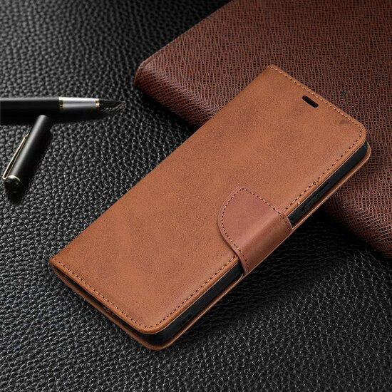 Nokia 2.4 Hoesje - MobyDefend Wallet Book Case Met Koord - Bruin