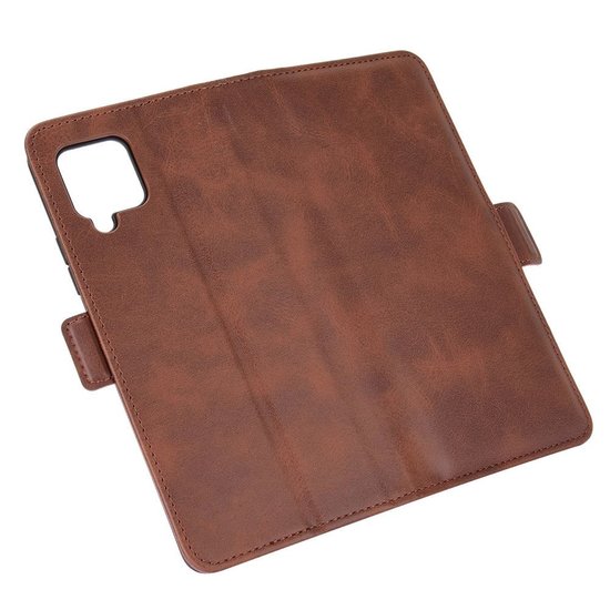 Samsung Galaxy A12 / M12 Hoesje - MobyDefend Luxe Wallet Book Case (Sluiting Zijkant) - Bruin