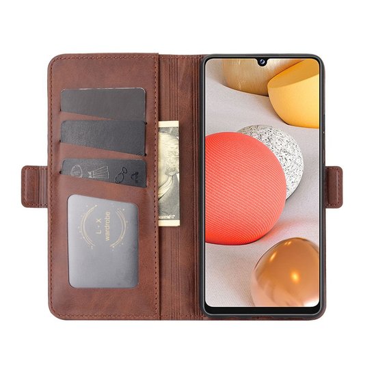 Samsung Galaxy A12 / M12 Hoesje - MobyDefend Luxe Wallet Book Case (Sluiting Zijkant) - Bruin