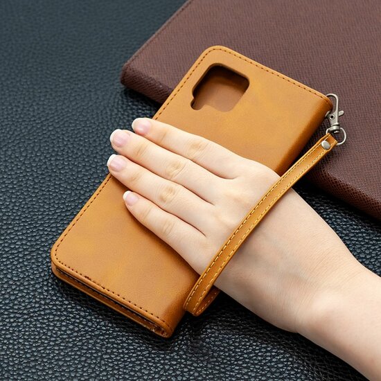 Samsung Galaxy A42 hoesje, MobyDefend Wallet Book Case Met Koord, Lichtbruin