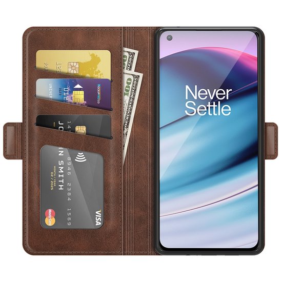 OnePlus Nord CE Hoesje, MobyDefend Luxe Wallet Book Case (Sluiting Zijkant), Bruin