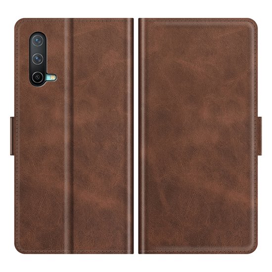OnePlus Nord CE Hoesje - MobyDefend Luxe Wallet Book Case (Sluiting Zijkant) - Bruin