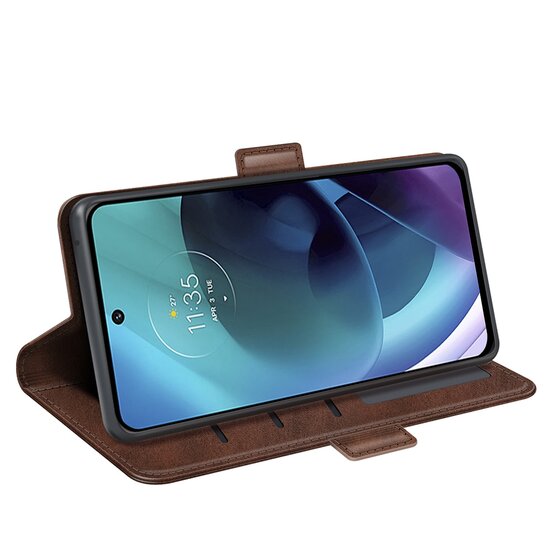 Motorola Moto G51 Hoesje - MobyDefend Luxe Wallet Book Case (Sluiting Zijkant) - Bruin