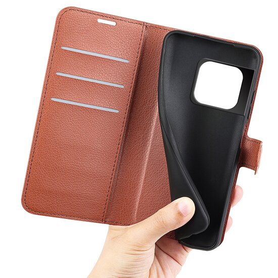 OnePlus 10 Pro Hoesje - MobyDefend Kunstleren Wallet Book Case (Sluiting Voorkant) - Bruin