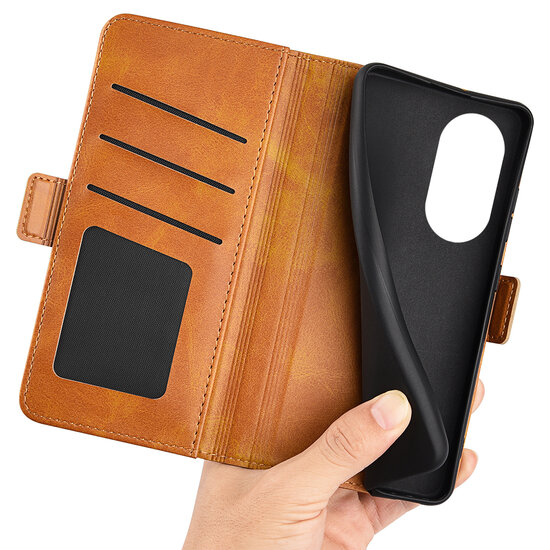 Motorola Edge 30 Pro Hoesje - MobyDefend Luxe Wallet Book Case (Sluiting Zijkant) - Lichtbruin