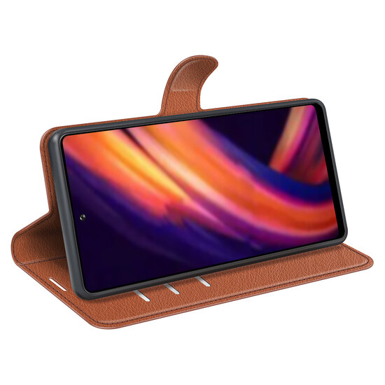 Motorola Edge 30 Pro Hoesje - MobyDefend Kunstleren Wallet Book Case (Sluiting Voorkant) - Bruin