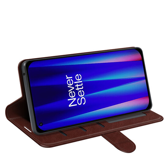 OnePlus Nord CE 2 Hoesje - MobyDefend Wallet Book Case (Sluiting Achterkant) - Bruin