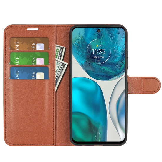 Motorola Moto G52 Hoesje - MobyDefend Kunstleren Wallet Book Case (Sluiting Voorkant) - Bruin