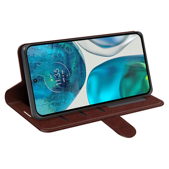 Motorola Moto G52 Hoesje - MobyDefend Wallet Book Case (Sluiting Achterkant) - Bruin