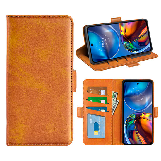Motorola Moto E32 / E32S Hoesje, MobyDefend Luxe Wallet Book Case (Sluiting Zijkant), Lichtbruin