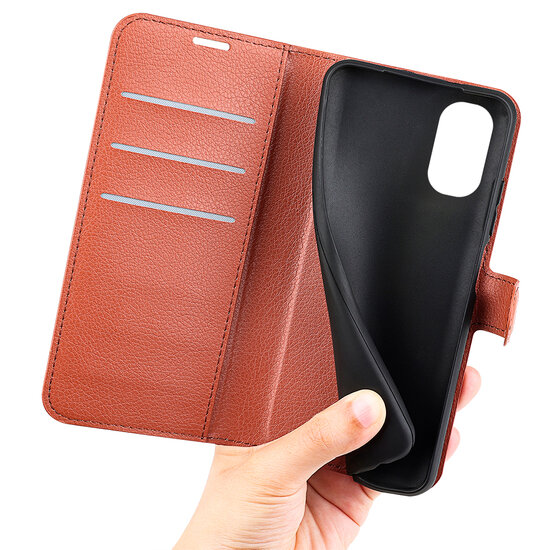 Motorola Moto E32 / E32S Hoesje - MobyDefend Kunstleren Wallet Book Case (Sluiting Voorkant) - Bruin