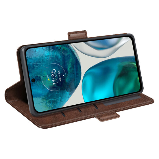 Motorola Moto G42 Hoesje - MobyDefend Luxe Wallet Book Case (Sluiting Zijkant) - Bruin