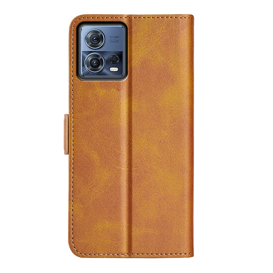 Motorola Edge 30 Fusion Hoesje - MobyDefend Luxe Wallet Book Case (Sluiting Zijkant) - Lichtbruin