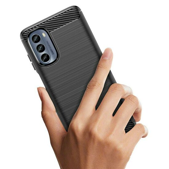 Motorola Moto G62 Hoesje, MobyDefend TPU Gelcase, Geborsteld Metaal + Carbonlook, Rood