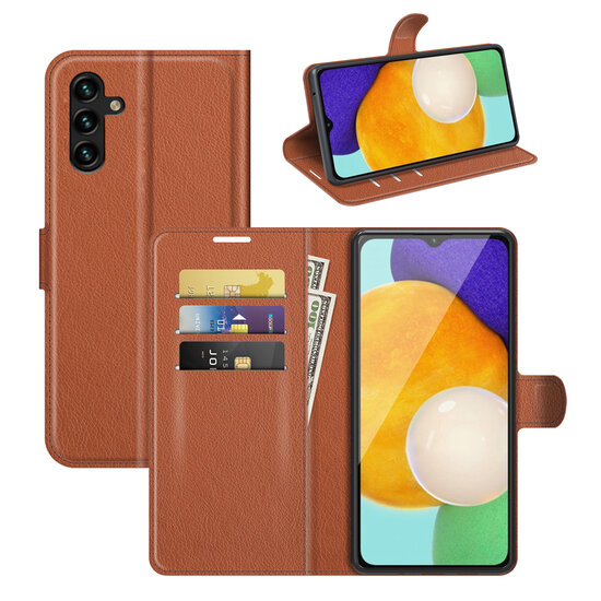 Samsung Galaxy A04s Hoesje - MobyDefend Kunstleren Wallet Book Case (Sluiting Voorkant) - Bruin