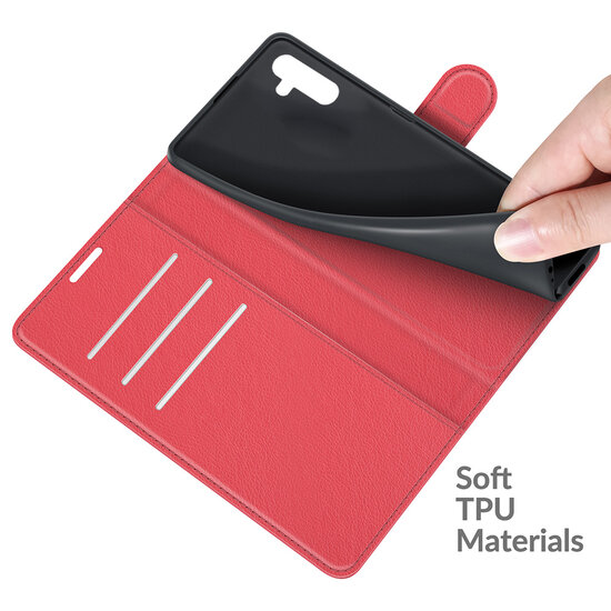 Samsung Galaxy A04s Hoesje - MobyDefend Kunstleren Wallet Book Case (Sluiting Voorkant) - Rood