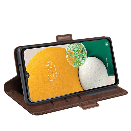 Samsung Galaxy A14 Hoesje - MobyDefend Luxe Wallet Book Case (Sluiting Zijkant) - Bruin