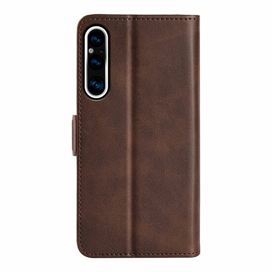 Sony Xperia 1 V Hoesje - MobyDefend Luxe Wallet Book Case (Sluiting Zijkant) - Bruin