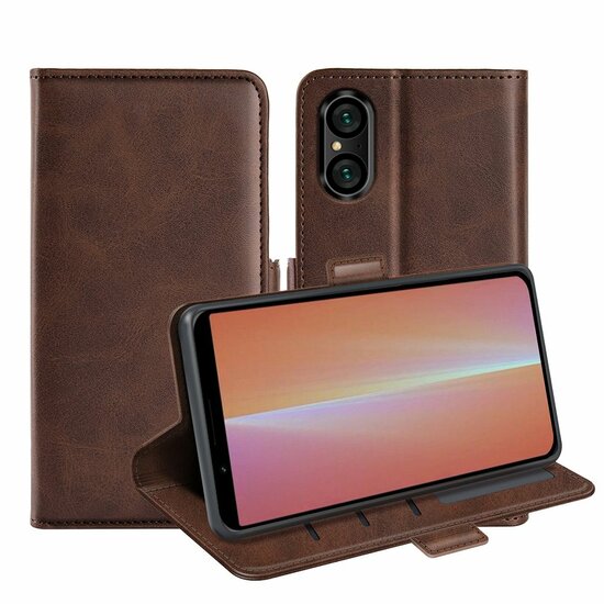 Sony Xperia 5 V Hoesje, MobyDefend Luxe Wallet Book Case (Sluiting Zijkant), Bruin