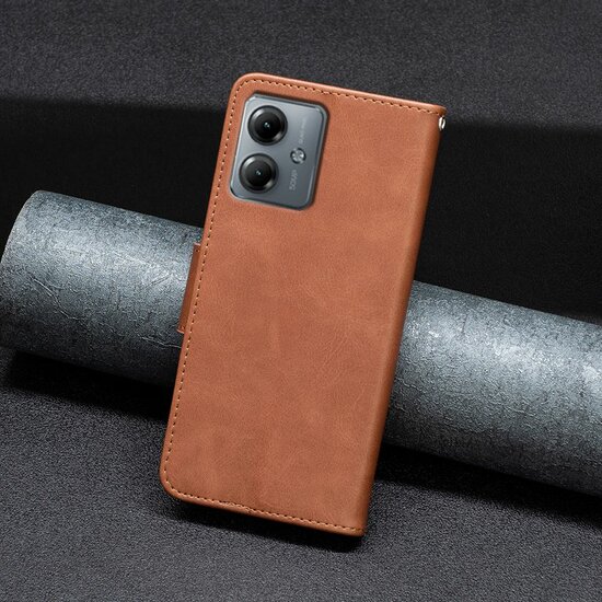 Motorola Moto G14 Hoesje - MobyDefend Wallet Book Case Met Koord - Bruin