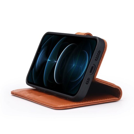 iPhone 12 / iPhone 12 Pro Hoesje - Luxe MobyDefend Wallet Bookcase - Lichtbruin