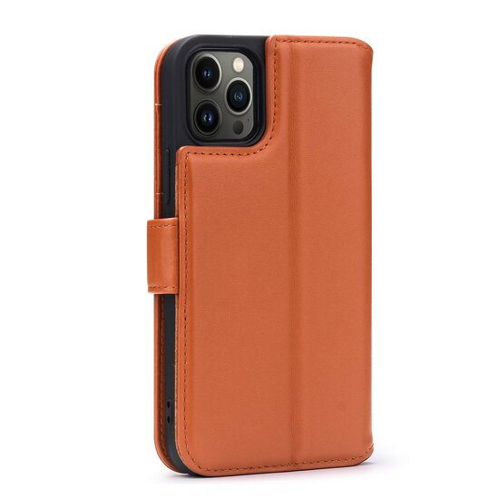 iPhone 13 Pro Max Hoesje - Luxe MobyDefend Wallet Bookcase - Lichtbruin