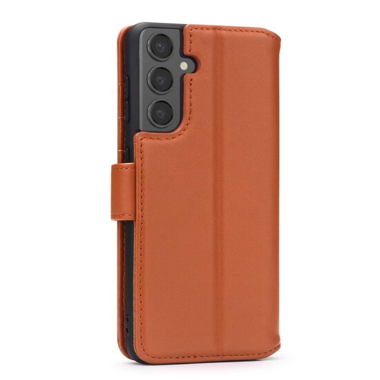 Samsung Galaxy S24 Hoesje - Luxe MobyDefend Wallet Bookcase - Lichtbruin