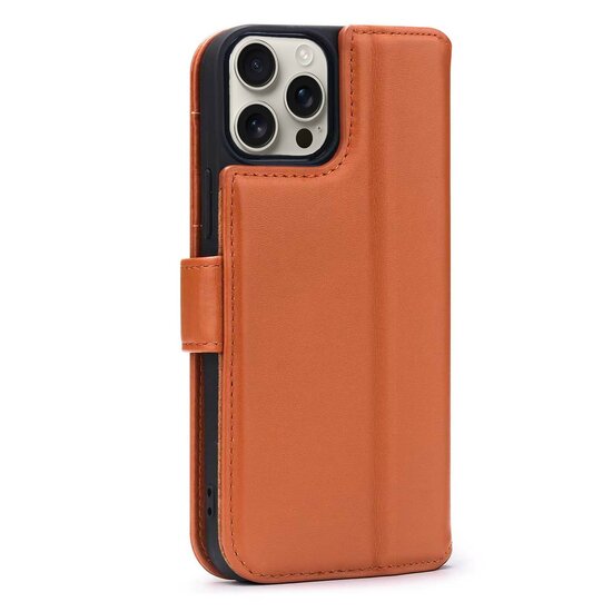 iPhone 16 Pro Max Hoesje - Luxe MobyDefend Wallet Bookcase - Lichtbruin