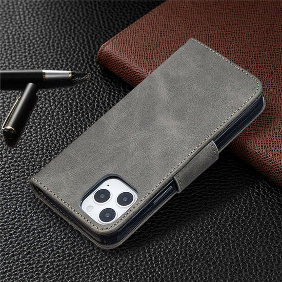 iPhone 12 / iPhone 12 Pro Hoesje - MobyDefend Wallet Book Case Met Koord - Grijs