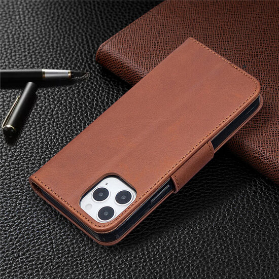 iPhone 12 / iPhone 12 Pro Hoesje - MobyDefend Wallet Book Case Met Koord - Bruin