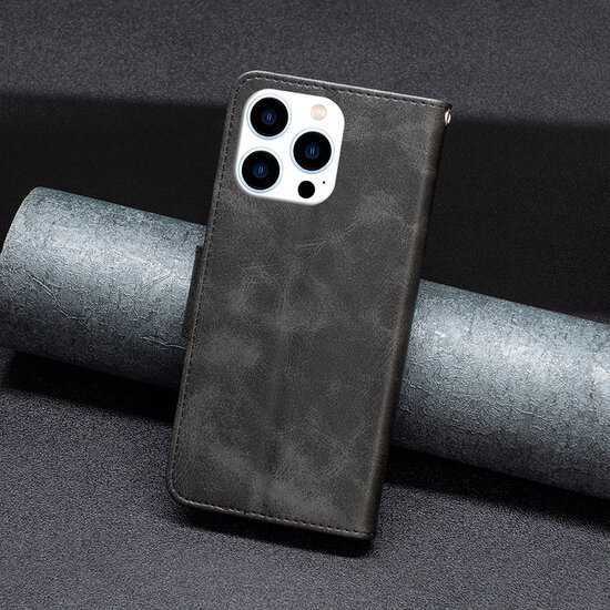 iPhone 15 Pro Hoesje - MobyDefend Wallet Book Case Met Koord - Zwart