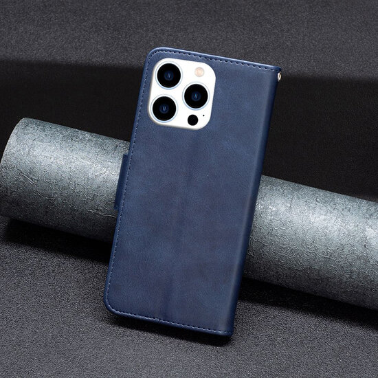 iPhone 15 Pro Hoesje - MobyDefend Wallet Book Case Met Koord - Blauw