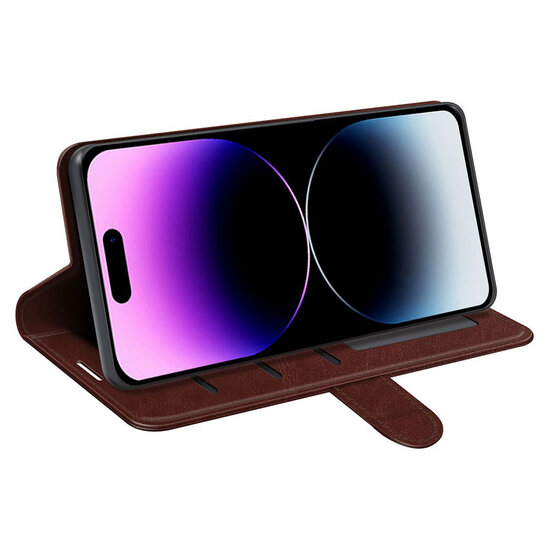 iPhone 15 Pro Hoesje - MobyDefend Wallet Book Case (Sluiting Achterkant) - Bruin