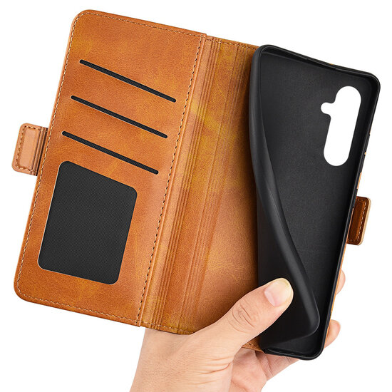 Samsung Galaxy A54 Hoesje - MobyDefend Luxe Wallet Book Case (Sluiting Zijkant) - Lichtbruin