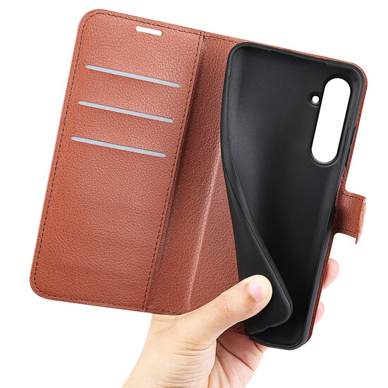 Samsung Galaxy A55 Hoesje - MobyDefend Kunstleren Wallet Book Case (Sluiting Voorkant) - Bruin