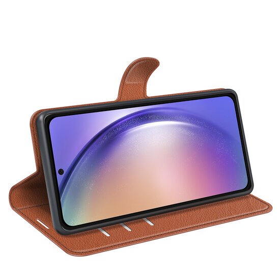 Samsung Galaxy A55 Hoesje - MobyDefend Kunstleren Wallet Book Case (Sluiting Voorkant) - Bruin
