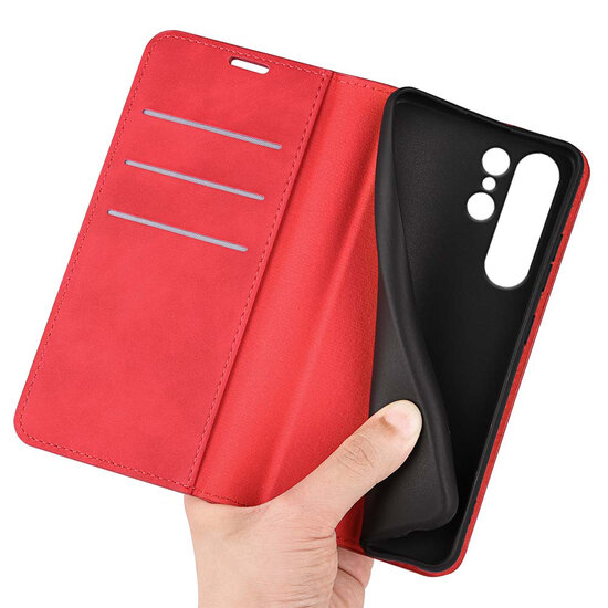 Samsung Galaxy S24 Ultra Hoesje - Luxe Wallet Bookcase (Magnetische Sluiting) - Rood