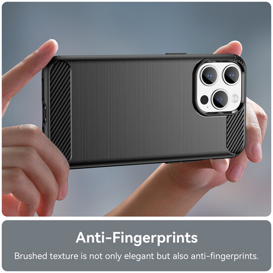 iPhone 15 Pro Max Hoesje - MobyDefend TPU Backcover - Geborstelde Metaal &amp; Carbon-Look - Zwart