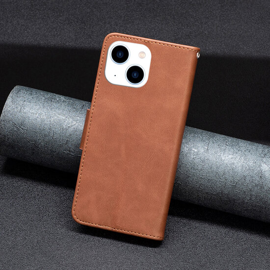 iPhone 14 Hoesje - MobyDefend Wallet Book Case Met Koord - Bruin