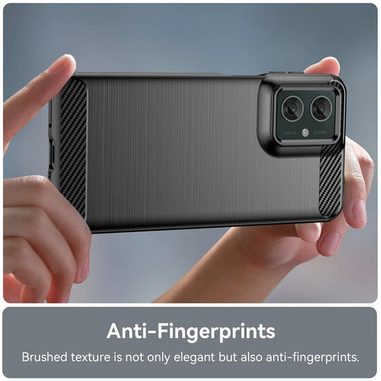Motorola Moto G55 Hoesje - MobyDefend TPU Backcover - Geborstelde Metaal &amp; Carbon-Look - Zwart