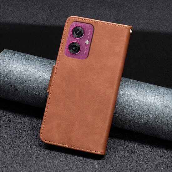 Motorola Moto G55 Hoesje - MobyDefend Wallet Book Case Met Koord - Bruin
