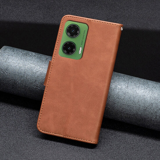 Motorola Moto G35 Hoesje - MobyDefend Wallet Book Case Met Koord - Bruin