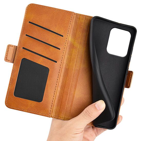 Motorola Edge 50 Neo Hoesje - MobyDefend Luxe Wallet Book Case (Sluiting Zijkant) - Lichtbruin