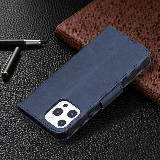 iPhone 13 Pro Hoesje - MobyDefend Wallet Book Case Met Koord - Blauw