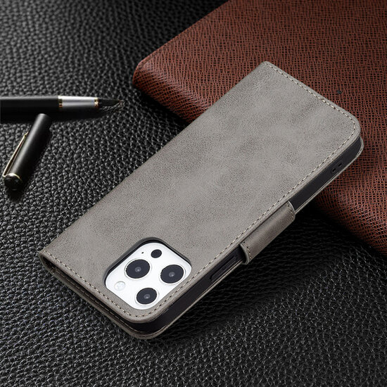 iPhone 13 Pro Hoesje - MobyDefend Wallet Book Case Met Koord - Grijs