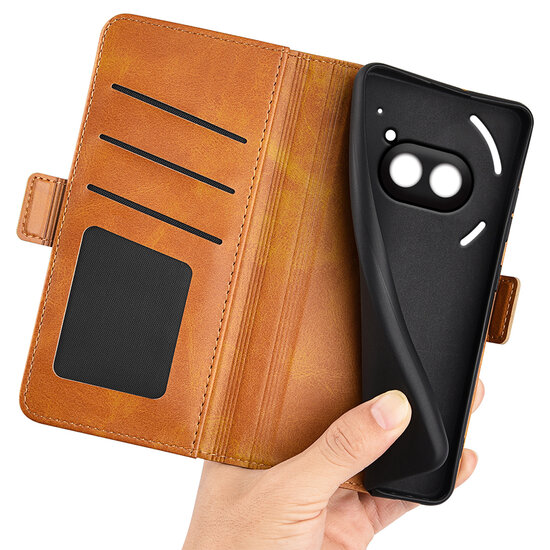 Nothing Phone (2a) / Nothing Phone (2a) Plus Hoesje - MobyDefend Luxe Wallet Book Case (Sluiting Zijkant) - Lichtbruin